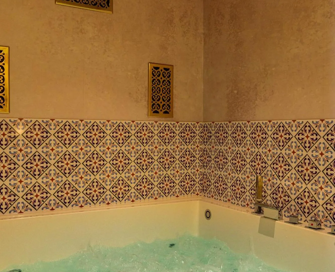 Lägenhet Cl2 Sevilla En Pareja Jacuzzi Y Aparcamiento Spanien